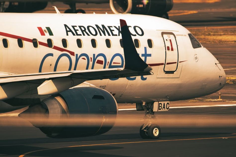Avion Aeroméxico au sol