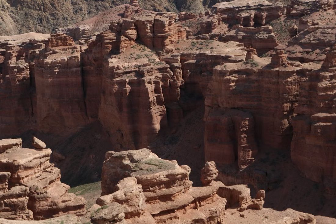 Canyon de Charyn au Kazakhstan, falaises rouges